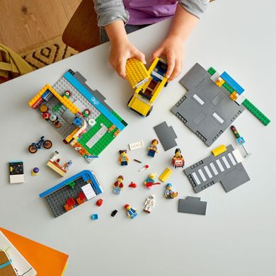 LEGO City, Dzień w szkole, 60329