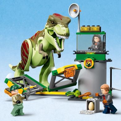 LEGO Jurassic World, Ucieczka tyranozaura, 76944