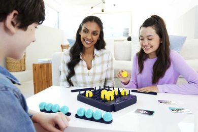 Mattel, Bounce Off: Pop Out - Granie w odbijanie, gra imprezowa
