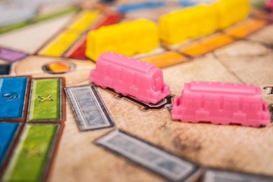Rebel, Wsiąść do Pociągu: Play Pink, gra familijna