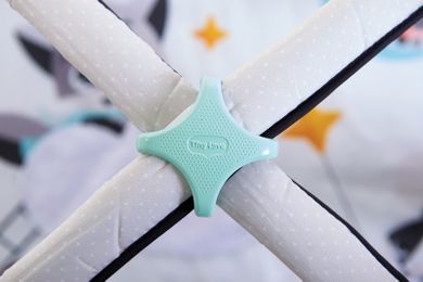 Tiny Love, Magiczna Kraina, mata gimastyczna dla bobasa z pałąkami, czarno-biała