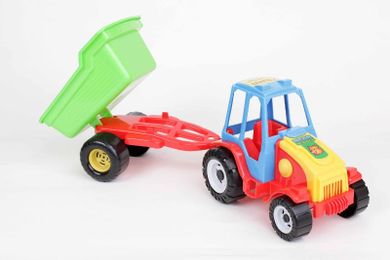 Traktor z przyczepą, pojazd rolniczy