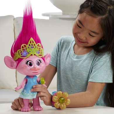 Trolle, Śpiewająca Poppy, lalka interaktywna