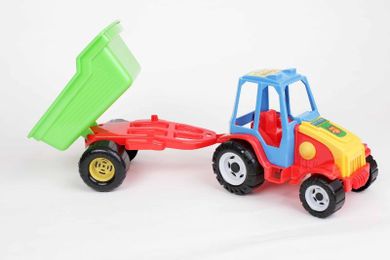 Traktor z przyczepą, pojazd rolniczy