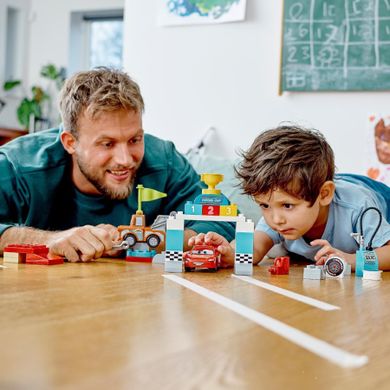 LEGO DUPLO, Zygzak McQueen na wyścigach, 10924