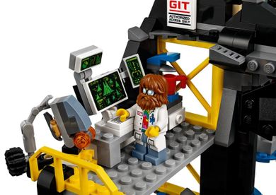 LEGO NINJAGO Wulkaniczna kryjówka Garmadona, 70631
