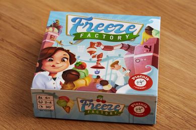 Piatnik, Freeze Factory, gra karciana