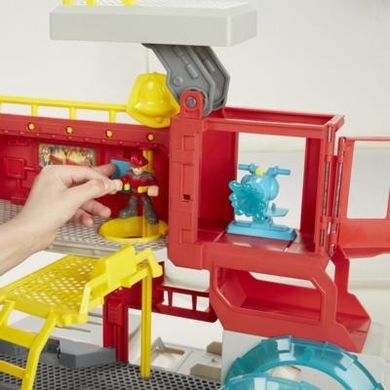 Playskool, Transformers, Rescue Bots, Straż pożarna, zestaw z figurką