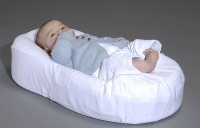 Red Castle, Cocoonababy, zestaw: ergonomiczny materac dla niemowląt + prześcieradło, 2 szt.