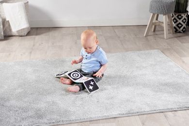 Tiny Love, Magiczna Kraina, mata gimastyczna dla bobasa z pałąkami, czarno-biała