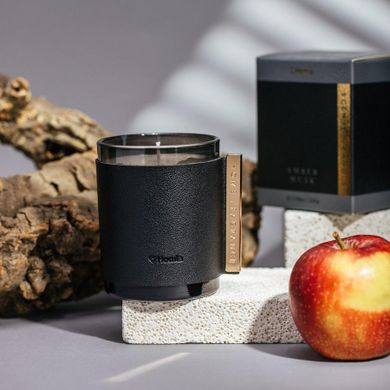 Homla, Sleek Leather, świeca zapachowa, Amber Musk, 225 G