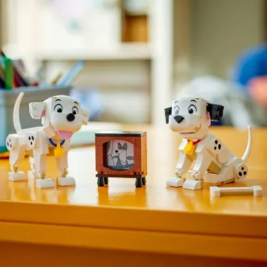 LEGO Classic Disney, 101 dalmatyńczyków - Szczeniaczki Szczęściarz i Penny, 43271