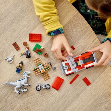 LEGO Jurassic World, Schwytanie welociraptorów Blue i Bety, 76946