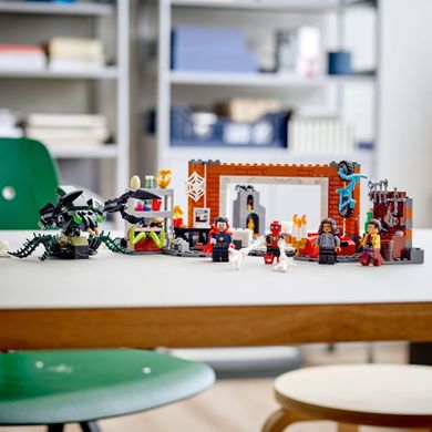 LEGO Marvel Spider-Man, Spider-Man w warsztacie w Sanctum, 76185