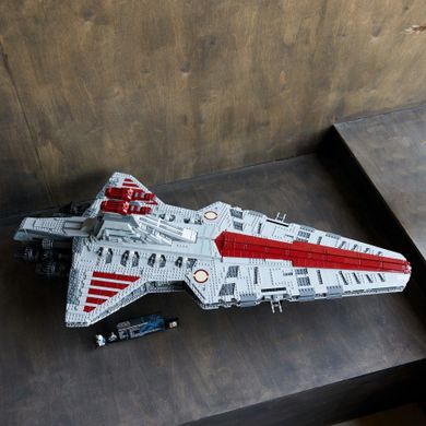 LEGO Star Wars, Gwiezdny Niszczyciel typu Venator, 75367