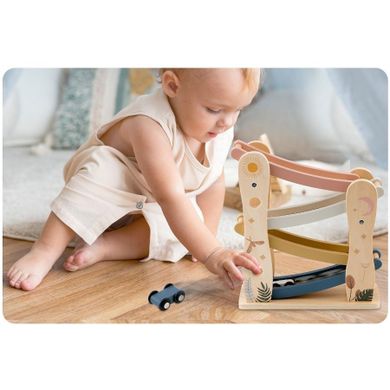 Nukido, drewniana zjeżdżalnia z samochodzikami