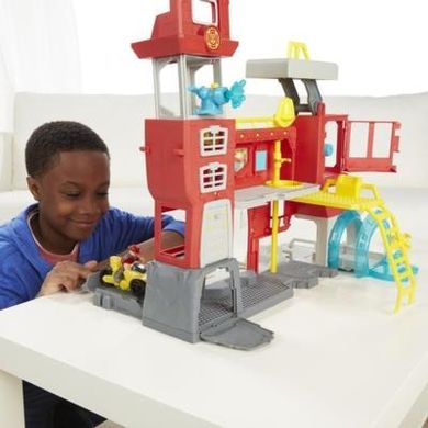 Playskool, Transformers, Rescue Bots, Straż pożarna, zestaw z figurką