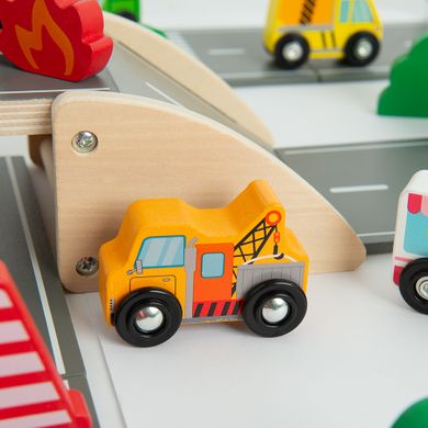 Smiki, Miasto, drewniany tor samochodowy