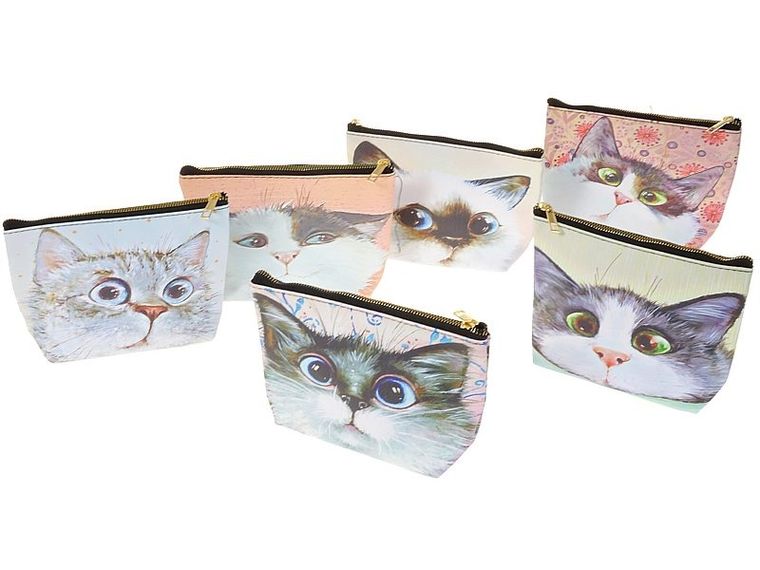 Adar, Koty, kosmetyczka