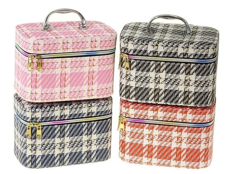 Adar, kuferek z lusterkiem na zamek, rozmiar M, 1 szt.