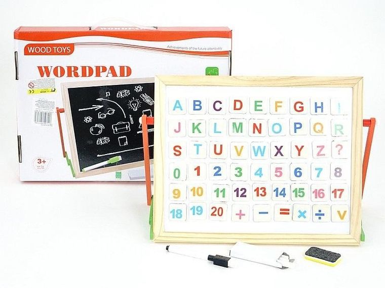 Adar, tablica magnetyczna w drewnianej ramie