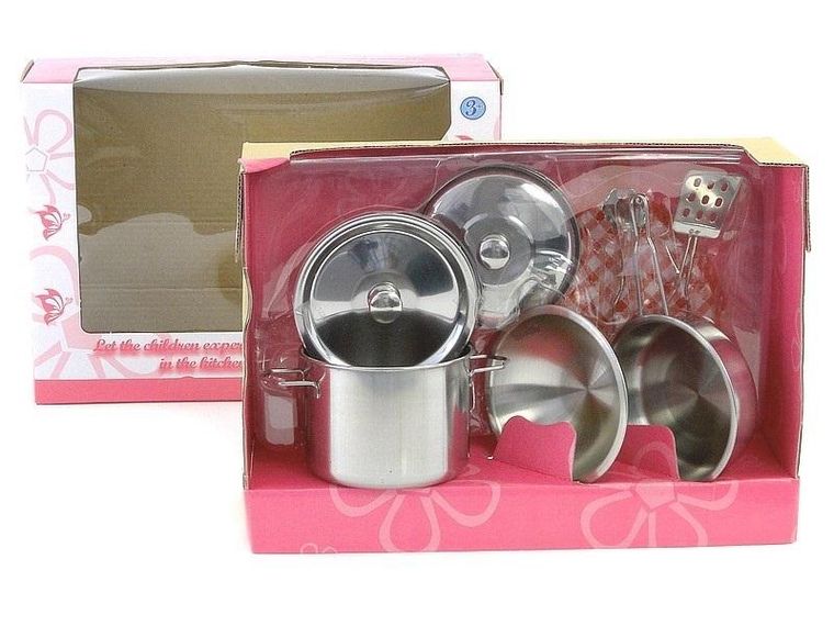 Adar, zestaw metalowych garnków