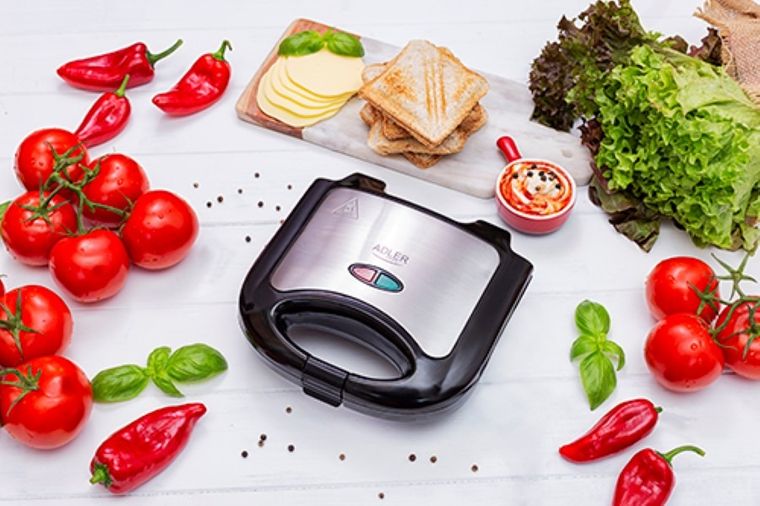 Adler, opiekacz do kanapek, 750W, AD 3015