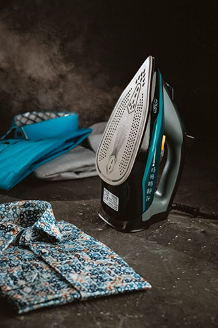 Adler, żelazko 3000W