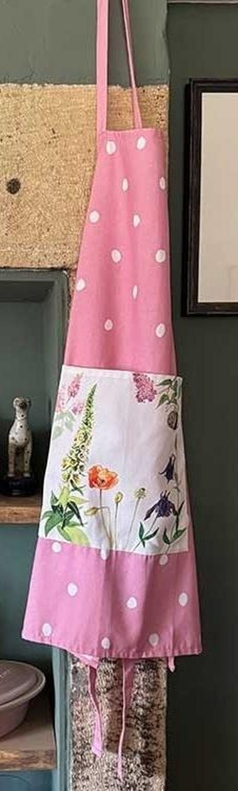 Alex Clark, fartuch kuchenny, Pszczoły i kwiaty