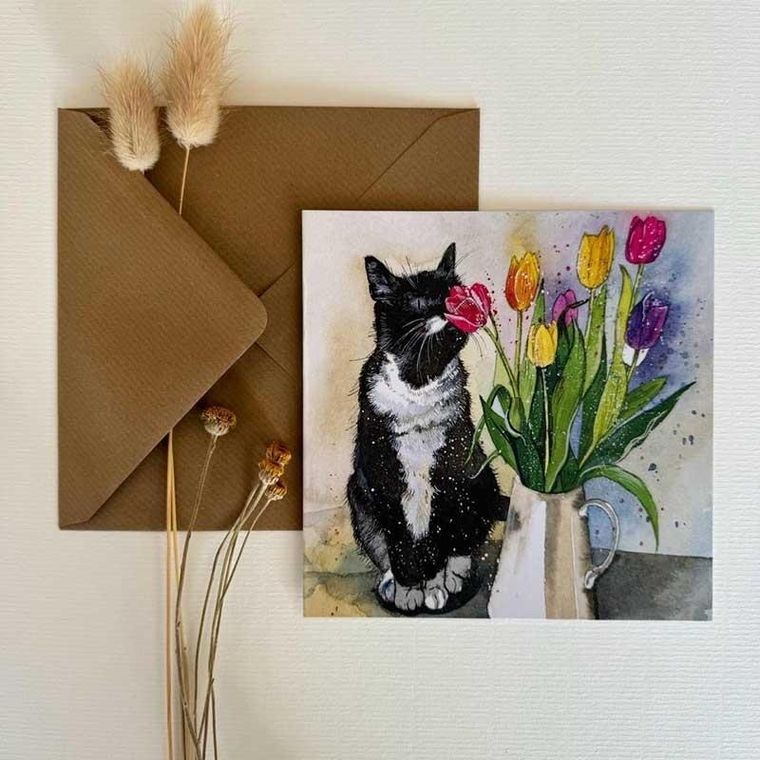 Alex Clark, karnet, kot wąchający tulipany