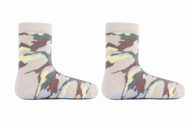 Antypoślizgowe skarpetki chłopięce, beżowe, Be Snazzy