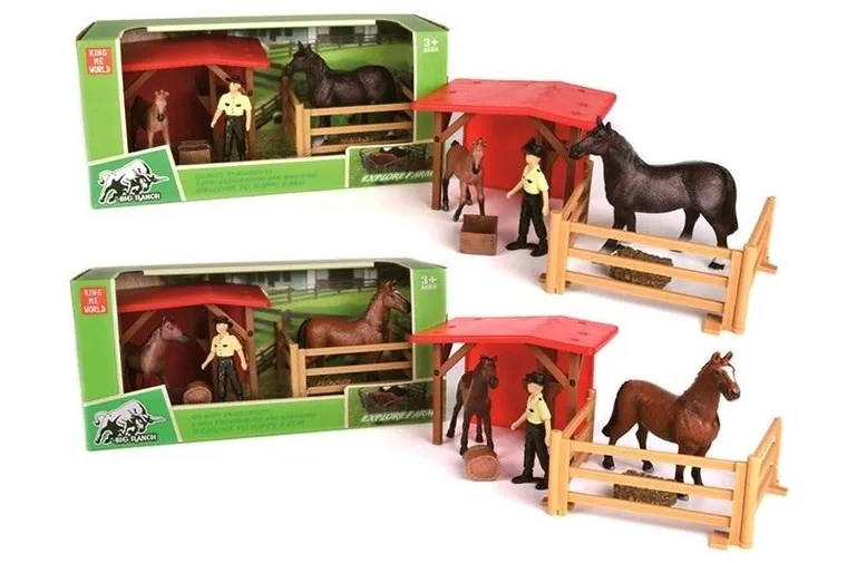 Artyk, zagroda dla koni z figurkami