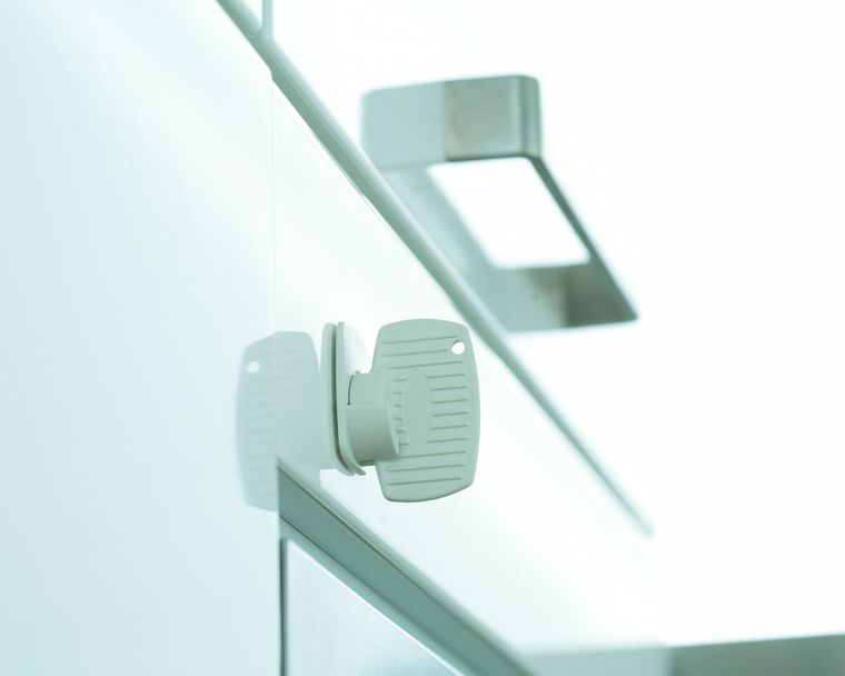 Baby Dan, Magnetyczna blokada szuflad i szafek