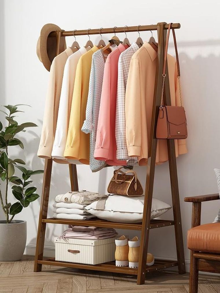 Bambusowy wolnostojący, trapezowy, wieszak na ubrania z 2-poziomowymi półkami, długość 86 cm
