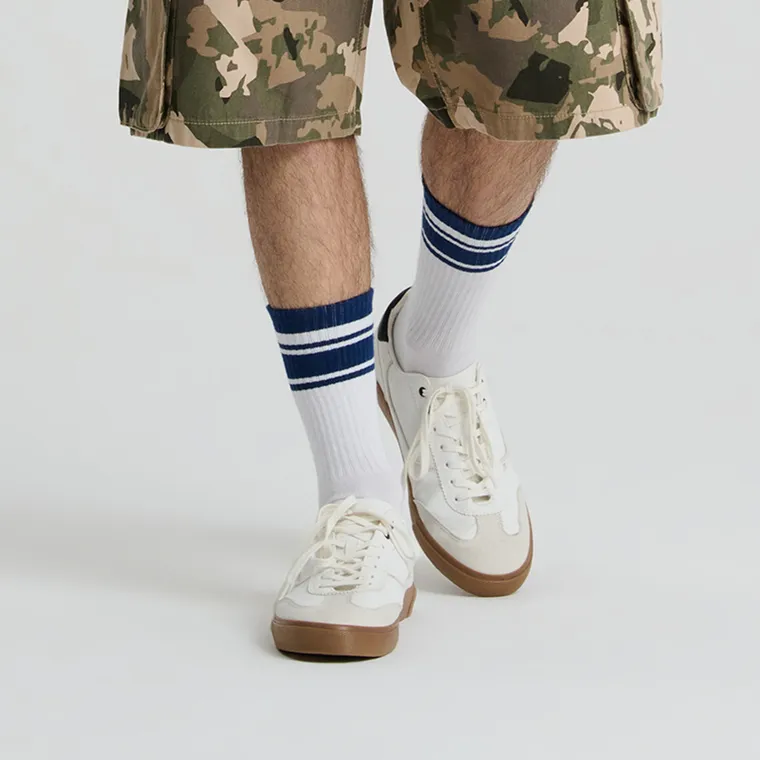 Białe wysokie skarpetki unisex NOWEAR