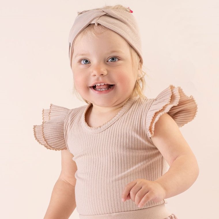 Body dziewczęce z krótkim rękawem, prążkowane, beżowe, Nicol