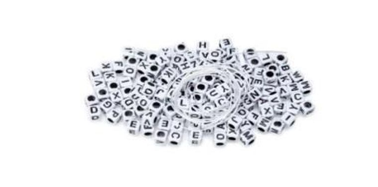 Brewis, koraliki, literki, biała kostka, 20g + sznurek 1m