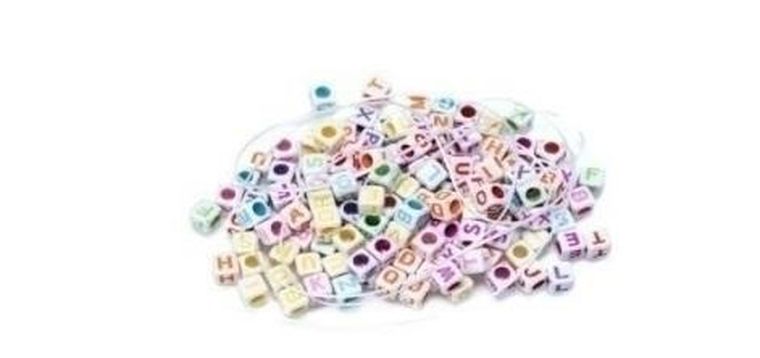 Brewis, koraliki, literki, biała kostka, 20g+sznurek