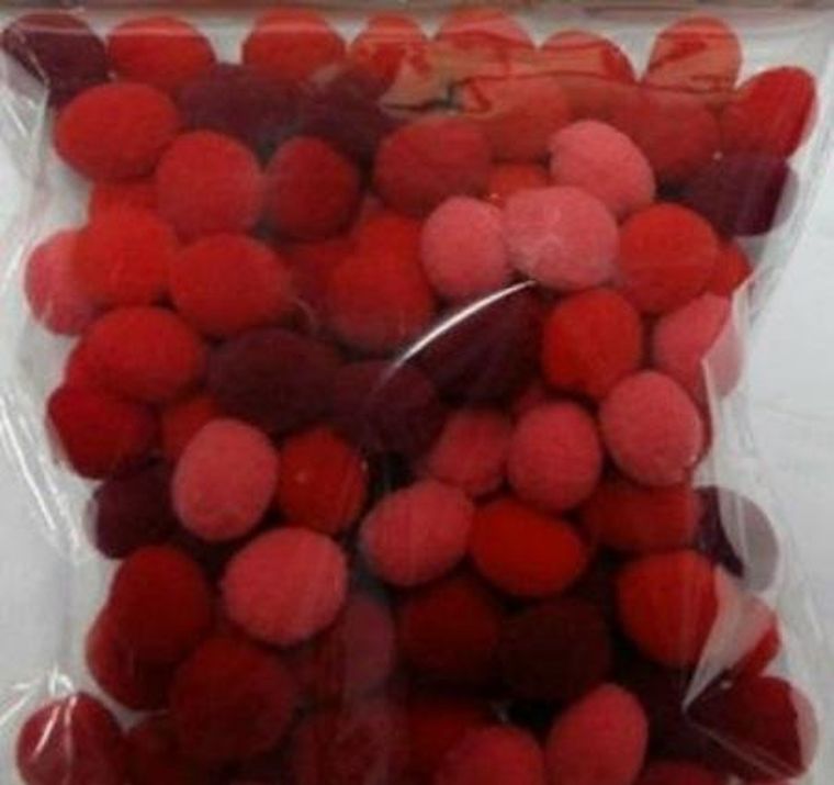 Brewis, pompony, czerwone, 10 mm, 100 szt.