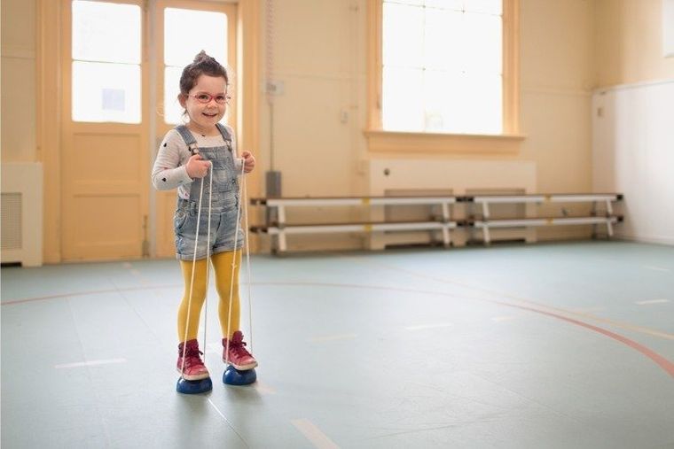 BS Toys, Drewniane szczudła, gra zręcznościowa