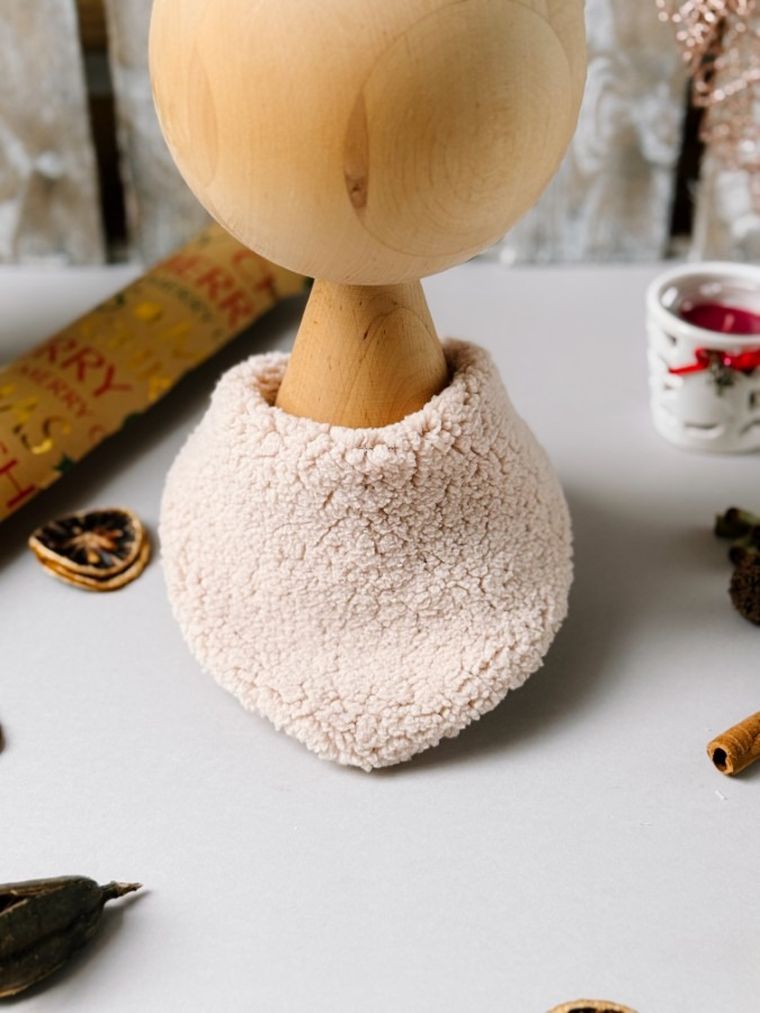 Chustka dziecięca, beżowa, Iltom