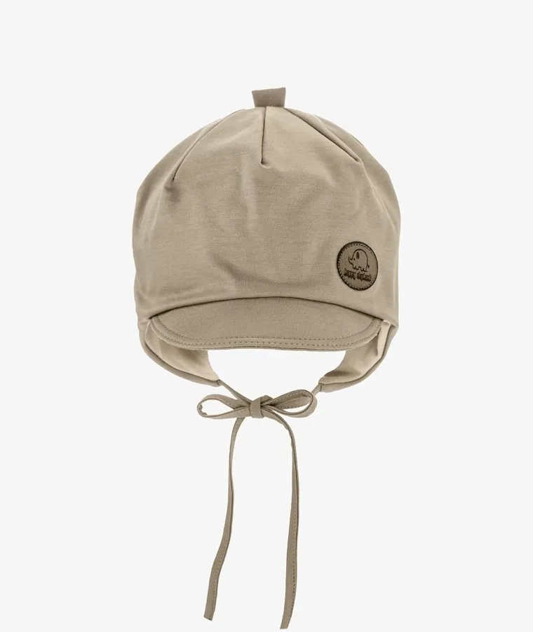 Czapka chłopięca, wiązana, beżowa, Iltom