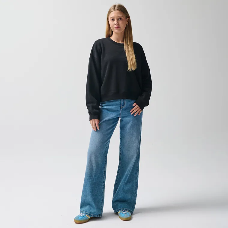 Czarna bluza o kroju cropp boxy NOWEAR