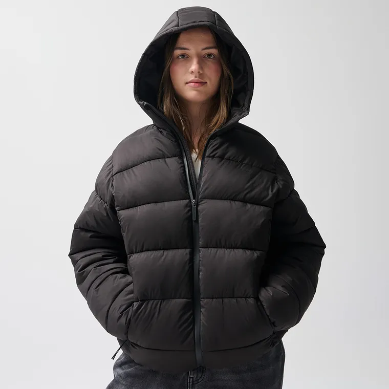 Czarna ocieplana kurtka z kapturem NOWEAR