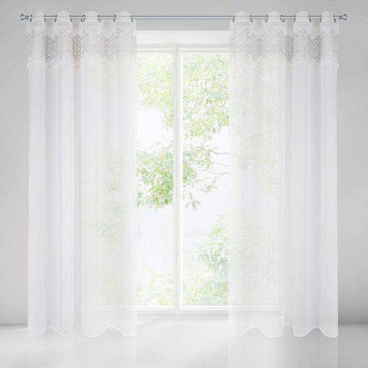 Daphne, firana, zdobiona srebrnym haftem oraz pomponami, 140-250 cm