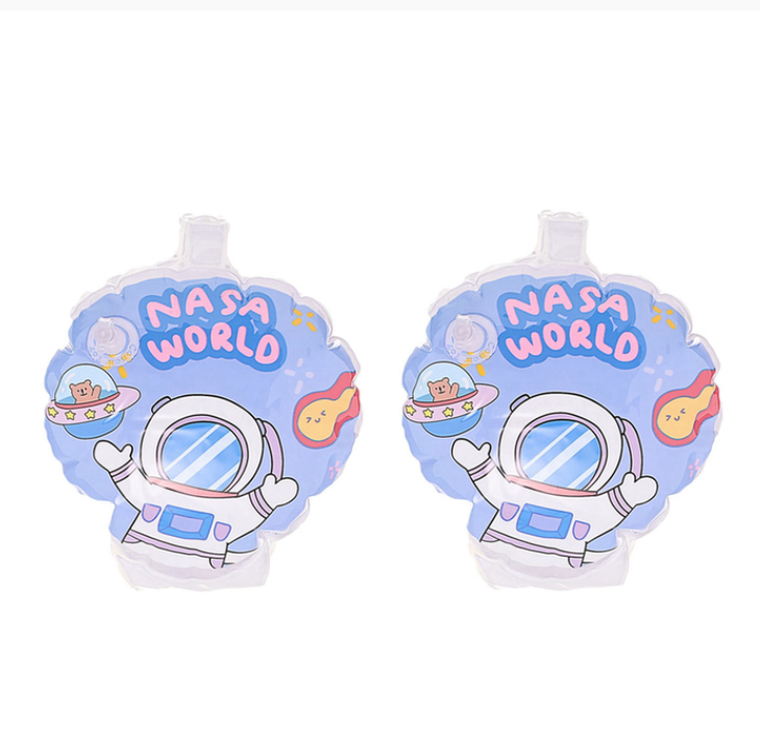 Dmuchane rękawki do pływania, kosmos