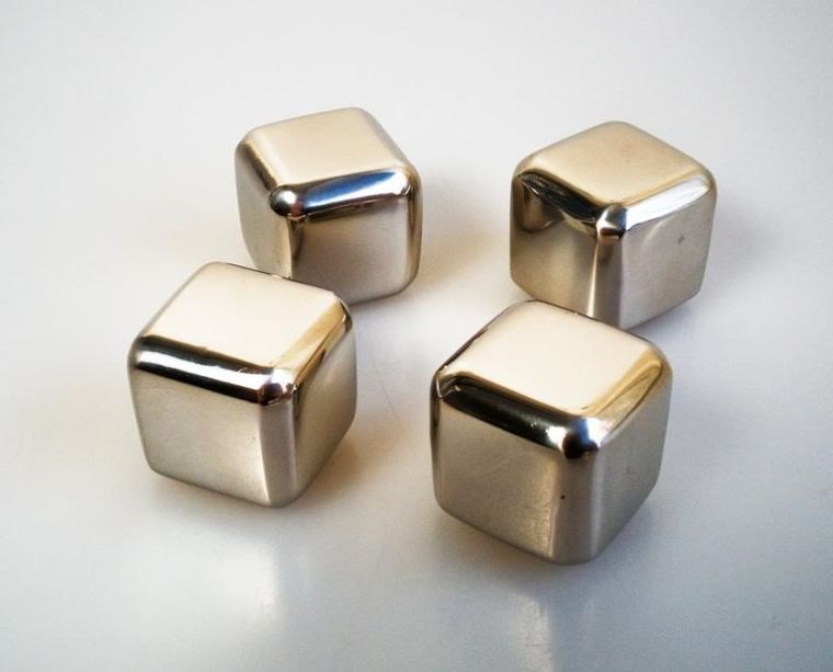 Gadget Master, kostki do drinków