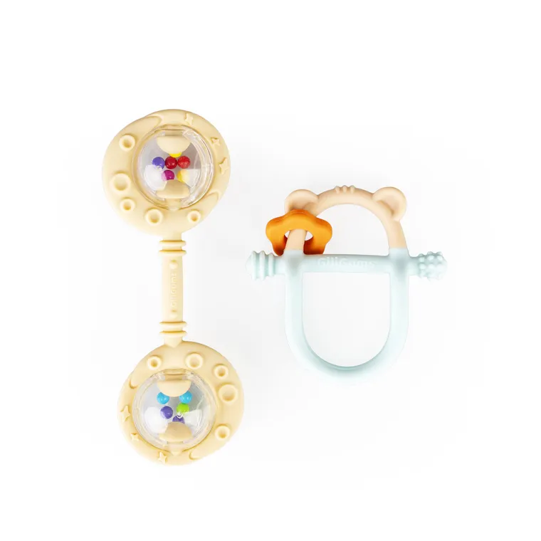 GiliGums, zestaw startowy: gryzak i grzechotka, beżowy