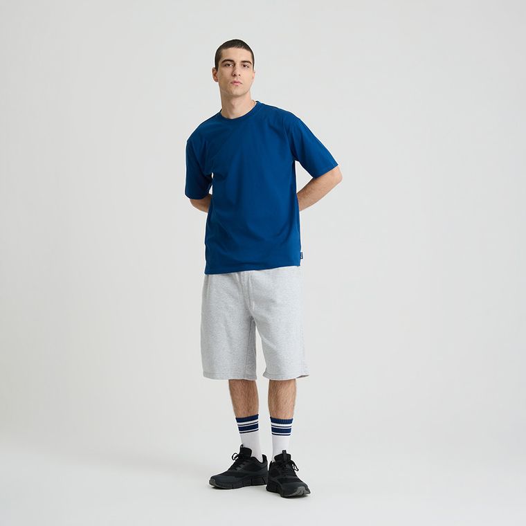 Granatowa koszulka basic o kroju relaxed NOWEAR