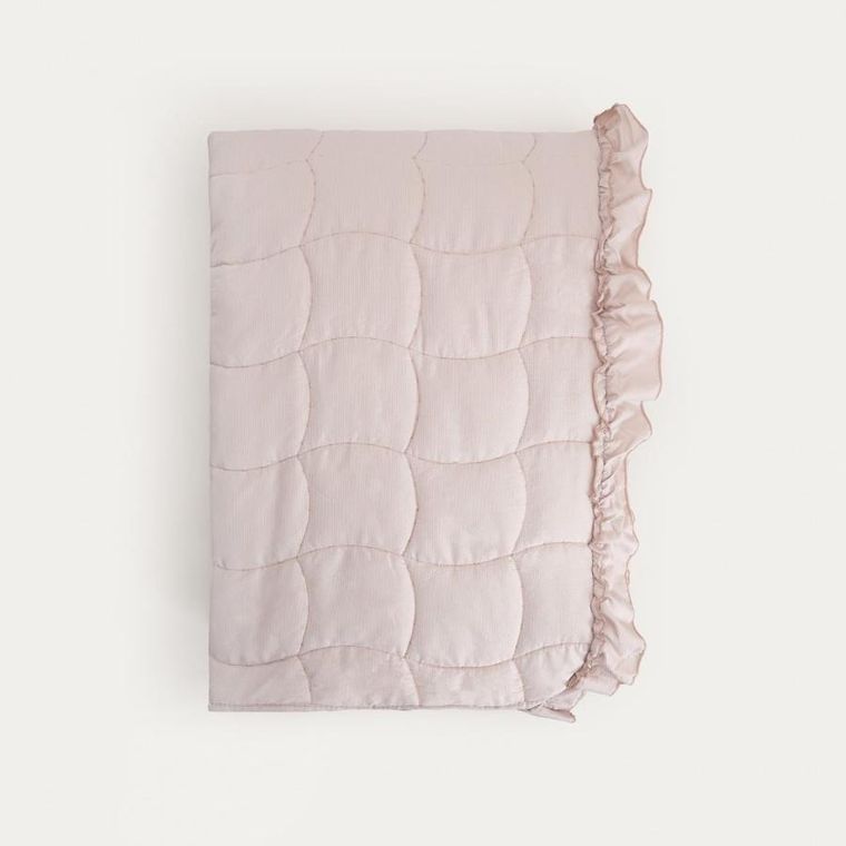 Homla, Leona, narzuta, kremowa z pikowaniem i ozdobną falbaną, 200-220 cm